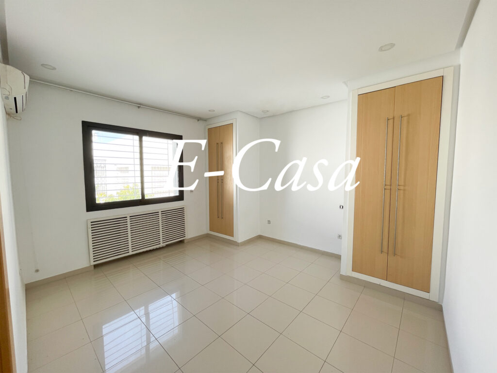 742F1581-320F-4ACC-9705-34091720B16D