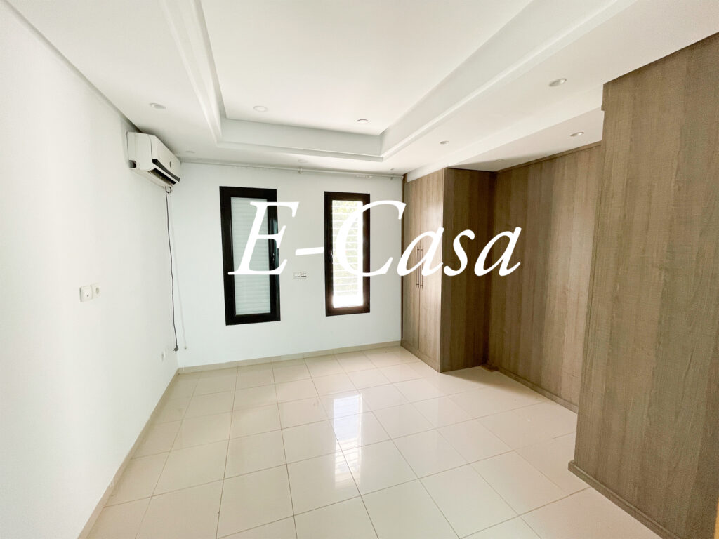 8583C08B-3FD8-44DA-9357-73D21314624C