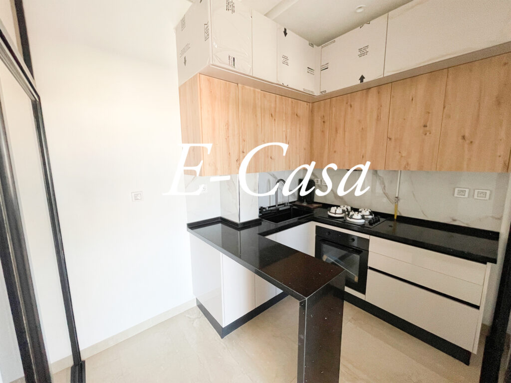 ABCC3E12-746F-4C0C-87E5-FC2DF3F3F130