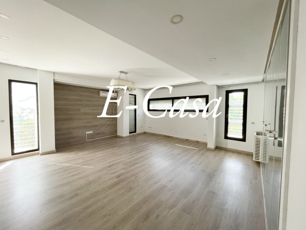 D81CA3AE-15FD-4A44-9475-4C2F6018FD39