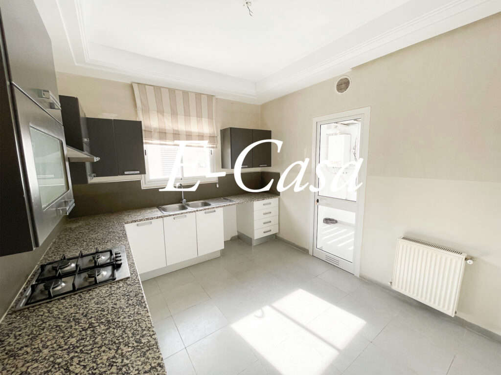 E4FEE440-97C4-4D9F-95F7-3971E94682DC