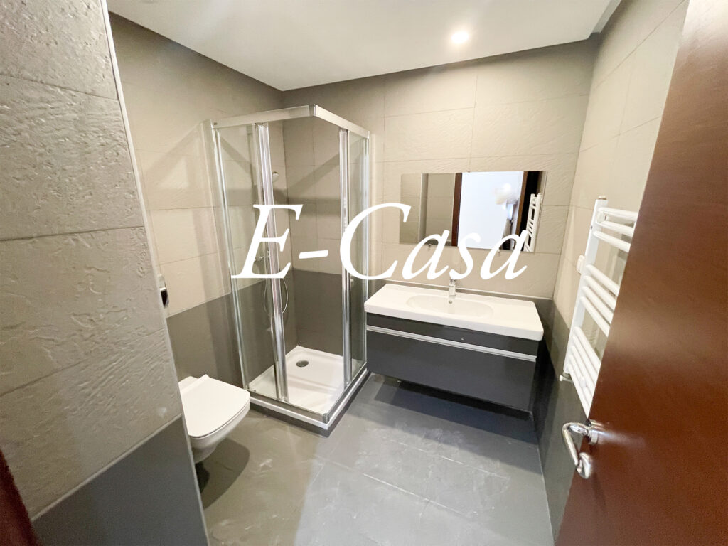 EAF0D163-CBAF-4560-834B-17F4664AB9D6