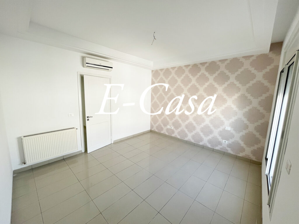 FD7C5B12-5663-4E35-8766-D2873F323954